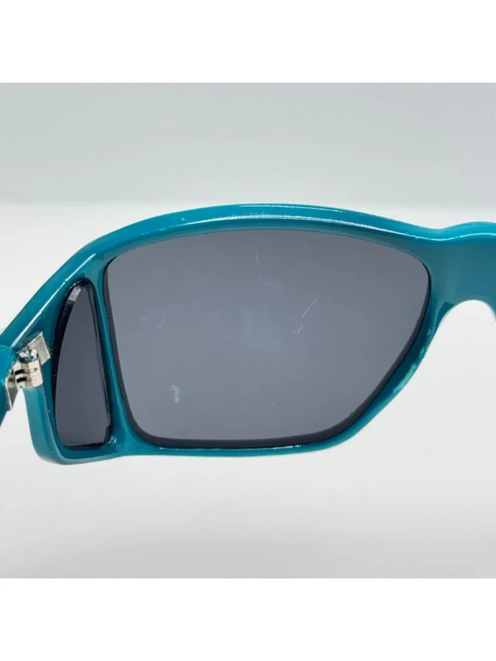 Unbranded lenses have